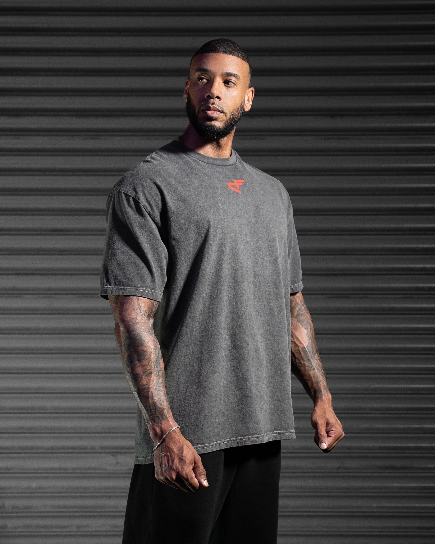 G Gym Tee - Vintage Black & Bulls Red Legacy Edition